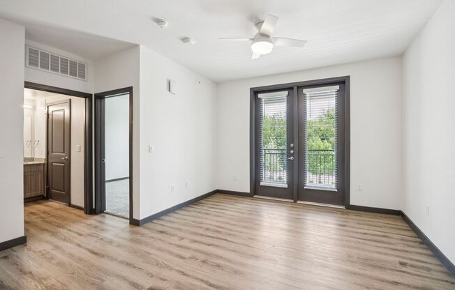 1 bed, 1 bath, 740 sqft, $1,115, Unit 1102