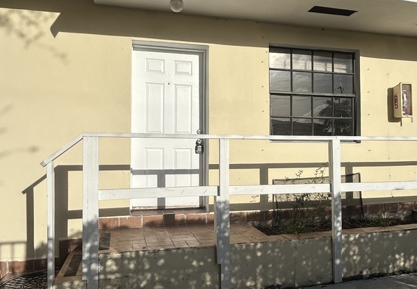 3091 NW 1 ST