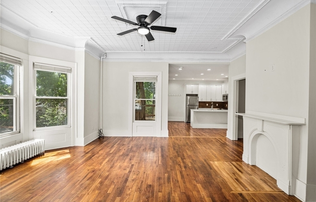 35 OAK AVE