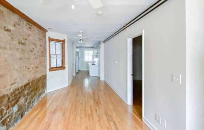 2 beds, 1 bath, 810 sqft, $2,450, Unit 1208WR-G
