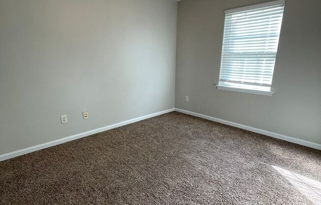 4 Bedroom 2.5 Bathroom - Pets Considered