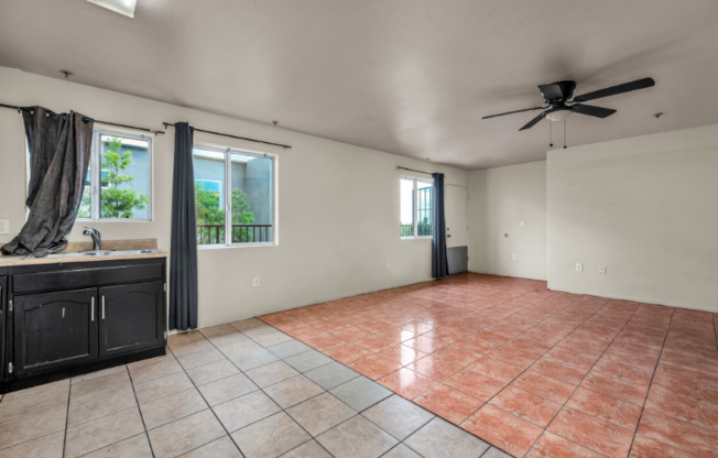 5231 N HUNTINGTON DR