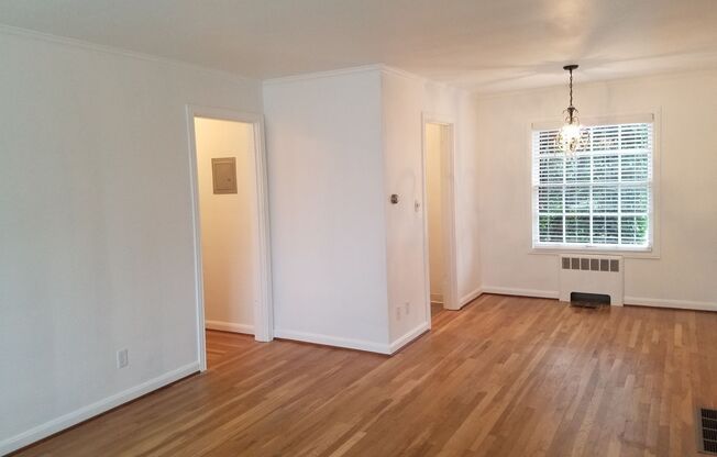 1 bed, 1 bath, 686 sqft, $1,500, Unit 27