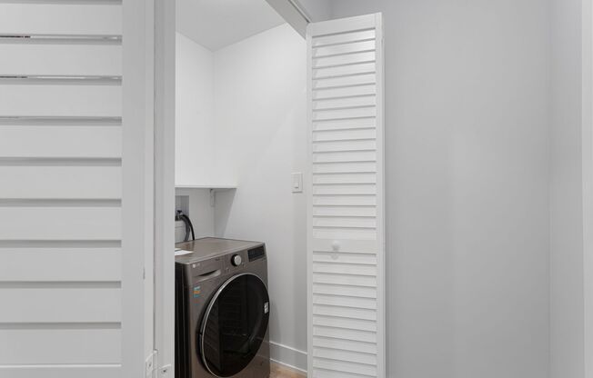 3 beds, 1 bath, 524 sqft, $2,300, Unit 1556-1P