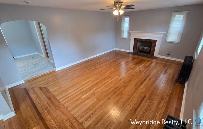Lantana Ave 5766-5768