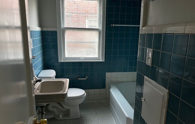 3 bedroom, 1 bath home near 8 mile and Hayes with basement and garage $1200 per month
