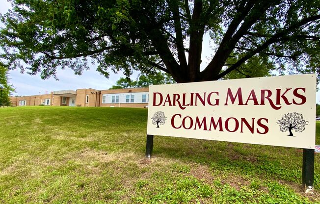 HM Darling Marks Commons