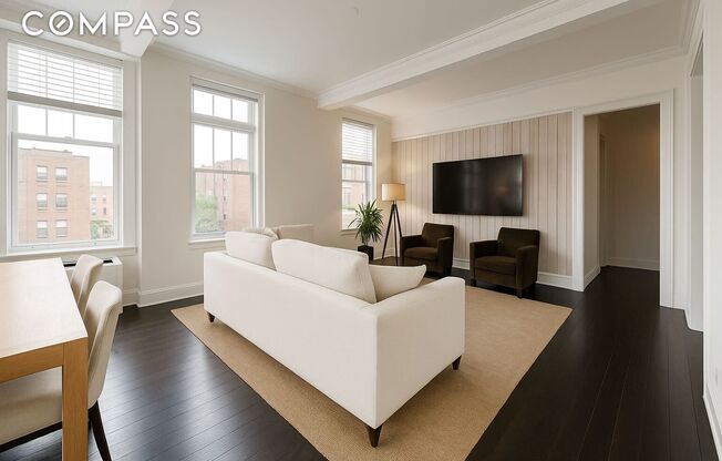 405 W 23 ST