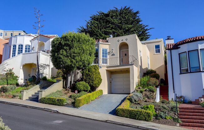 3 Bed / 2 Bath charming home in upscale neighborhood near Glen Park. YouTube Tour!!