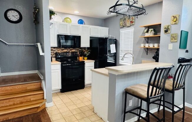 Fully Furnished 4 Bedroom 3 Bath Townhome Next to the Clubhouse - 12 month Rental