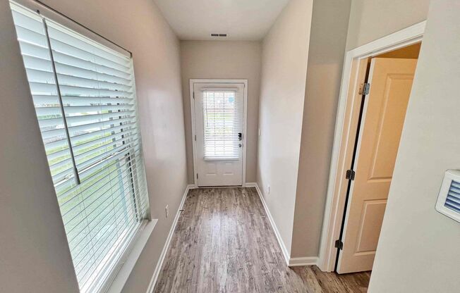 Fantastic 3 BR/2.5 BA Marietta Townhome in Gated Community!