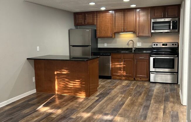 1 bed, 1 bath, 576 sqft, $1,095, Unit 168