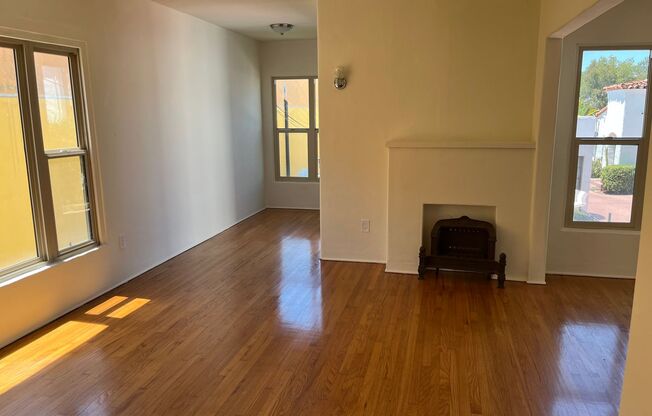 2 beds, 1 bath, 1,067 sqft, $2,550, Unit 3927