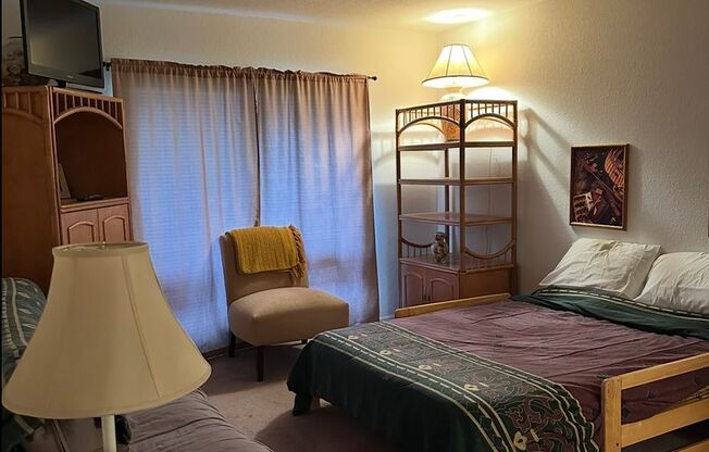 2 beds, 2 baths, $1,600, Unit # 3 J
