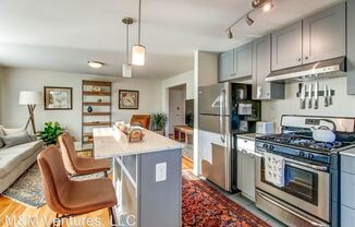 1418 2nd Avenue W