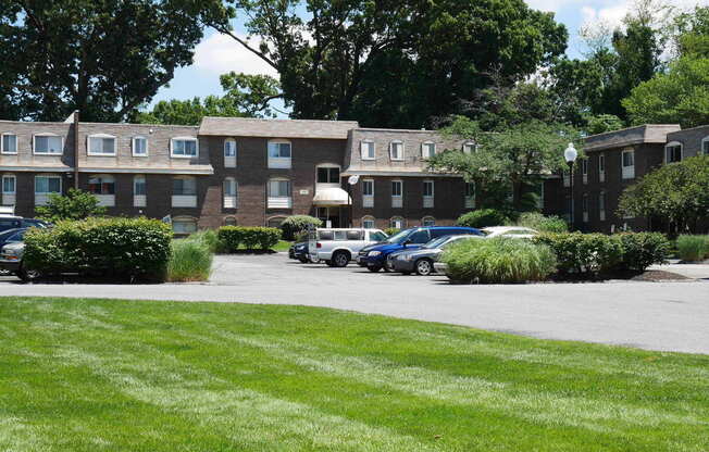 One Bedroom Condo located in Gardens At Owings Mills!