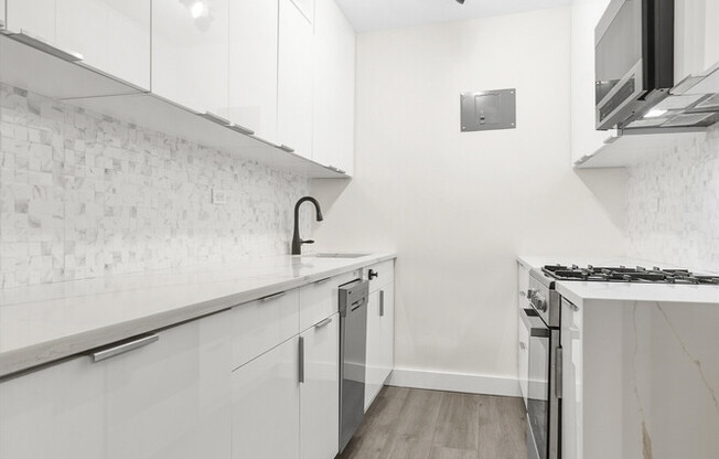 77 E 12 ST