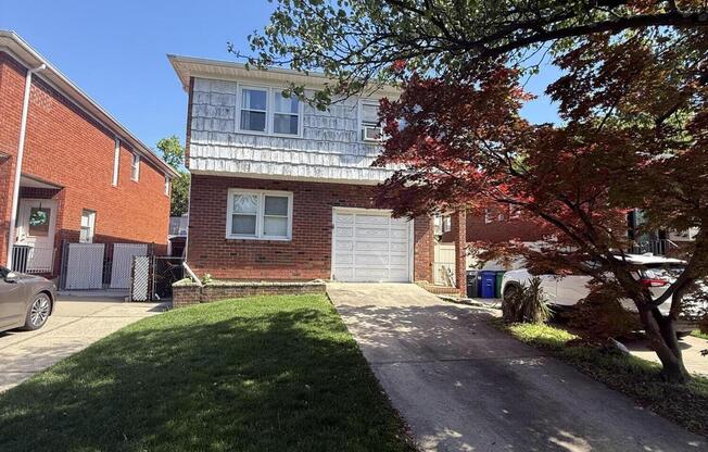 76 VALDEMAR AVE