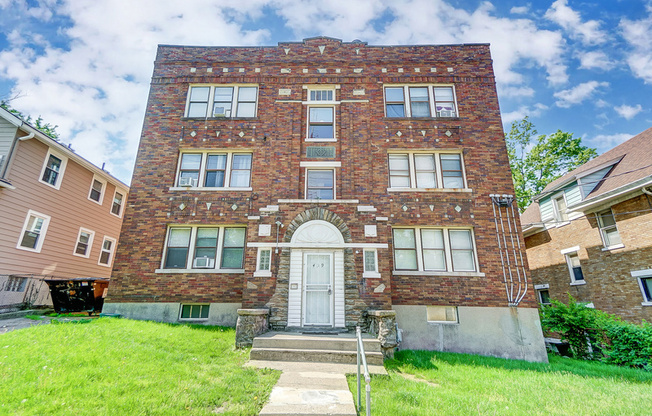 439 MCGREGOR AVE