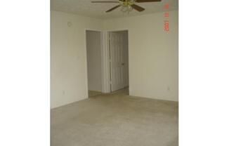 3 beds, 2 baths, $1,350