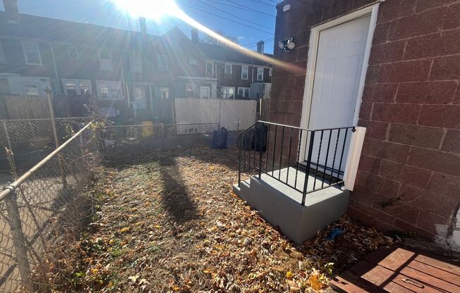 1 bed, 1 bath, 900 sqft, $1,095, Unit Apt A