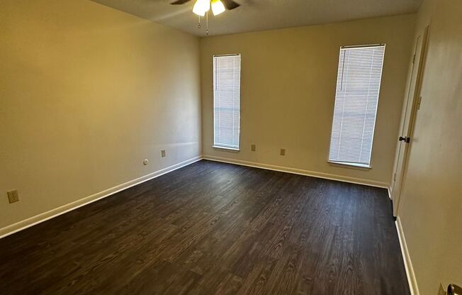 2 beds, 1 bath, 968 sqft, $1,150, Unit 1721