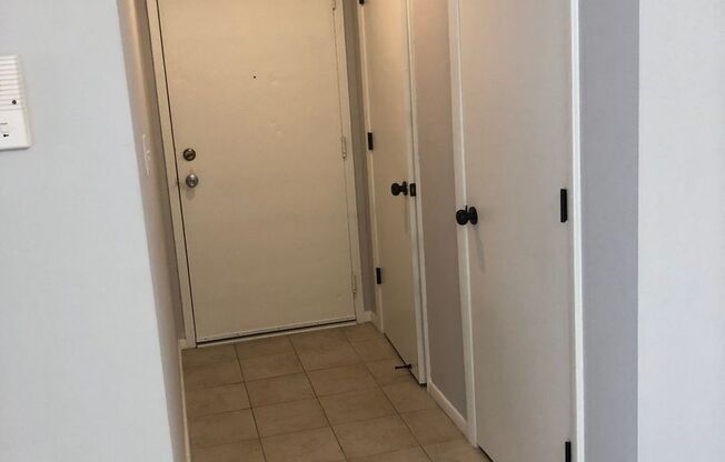 2 beds, 2 baths, 1,042 sqft, $1,474, Unit 5801B