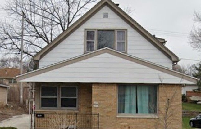 2395 S 92 ST