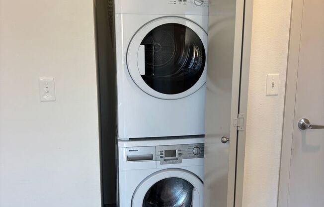 2 beds, 1 bath, 554 sqft, $1,745, Unit 413