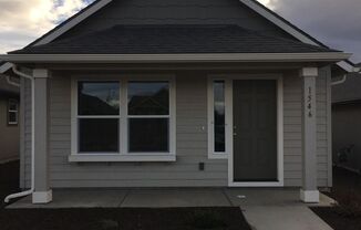 2 Bedroom 1 Bath Cottage in SW Redmond