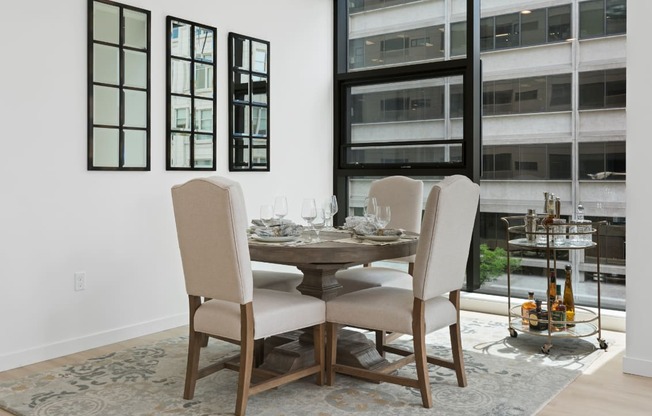 Dining Area at M Apartments, Spokane, Washington