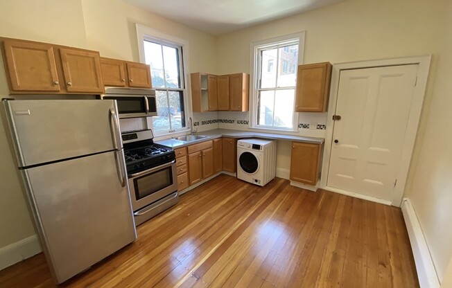 Studio, 1 bath, 500 sqft, $2,550, Unit 2