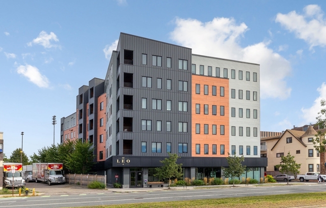 1 bed, 1 bath, 708 sqft, $2,900, Unit 303