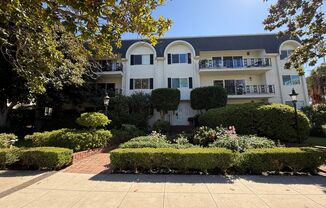 Welcome to 404 San Vicente — Prime Santa Monica Living!