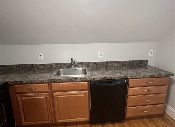 1 bed, 1 bath, 600 sqft, $2,250, Unit 3