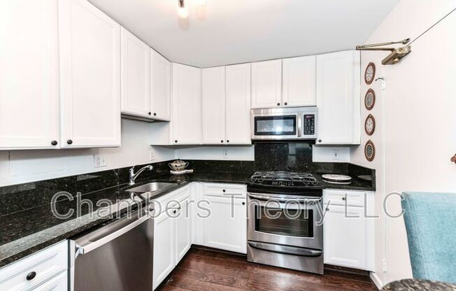 1300 Army Navy Dr Apt 506