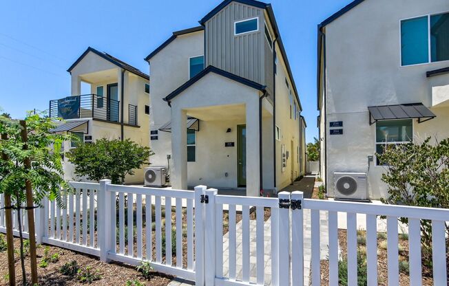 Division & Highland Rowhomes