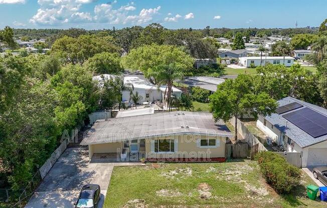 31 LAKESHORE DR