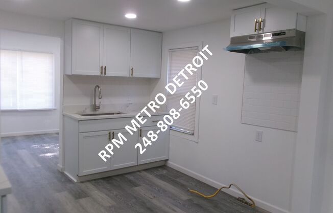 3 beds, 1 bath, $1,495, Unit (OM)