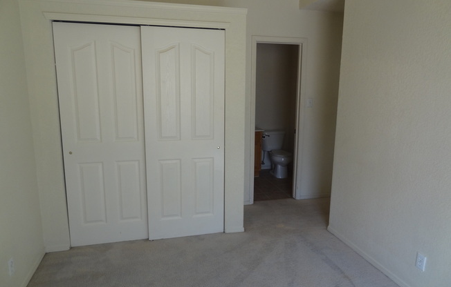 3 beds, 2 baths, $1,195