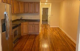 1 bed, 1 bath, 732 sqft, $825, Unit 108 Apt 2