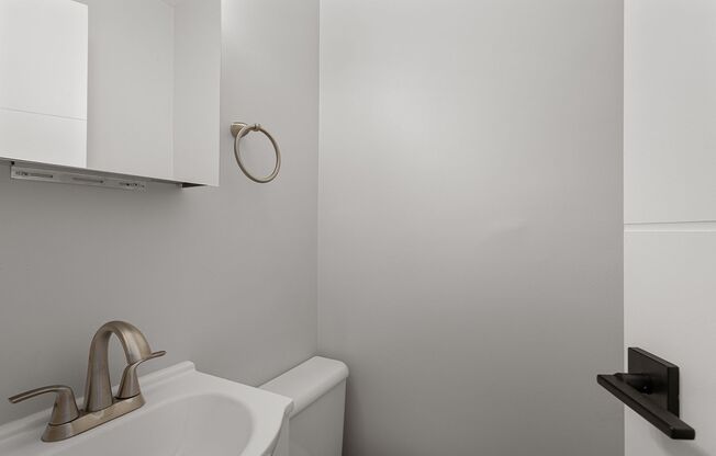 3 beds, 1.5 baths, 1,001 sqft, $3,500, Unit 20C