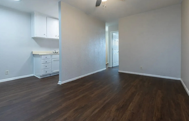 One Bedroom Apartments on Marshall!