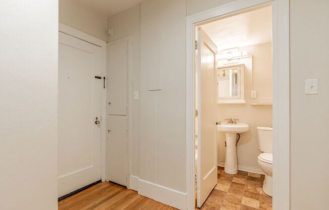 1 bed, 1 bath, 515 sqft, $1,799, Unit 212