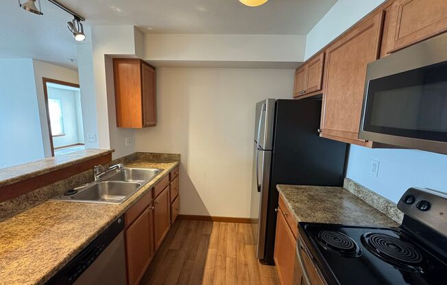 2 beds, 1 bath, 740 sqft, $1,949, Unit C403