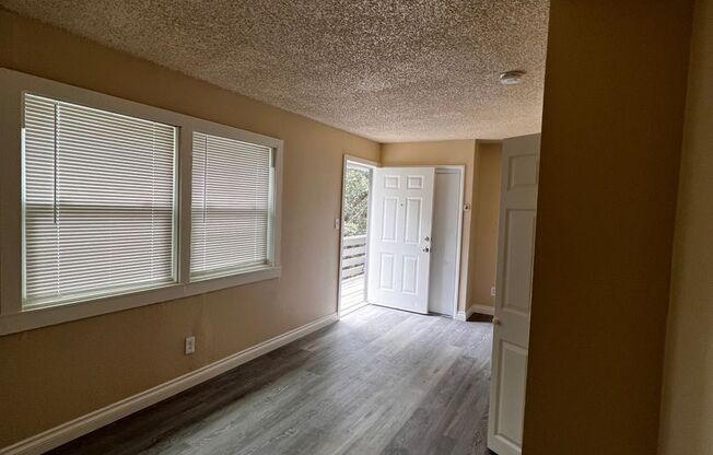 Studio, 1 bath, 400 sqft, $1,195, Unit Unit #08