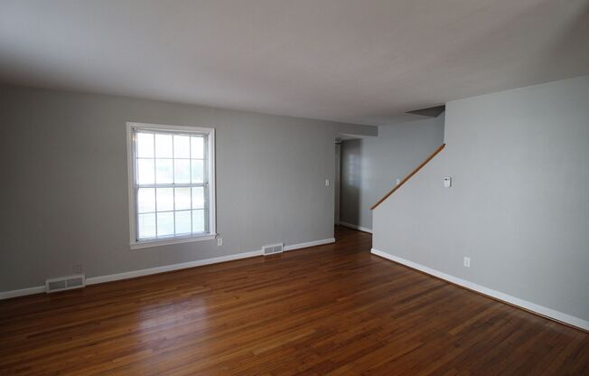 2 Bedroom 1 Bath Duplex In The Waldo Area