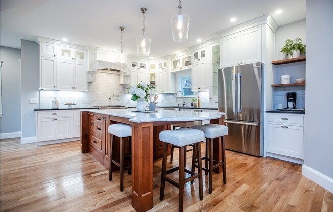 77 HODGE RD
