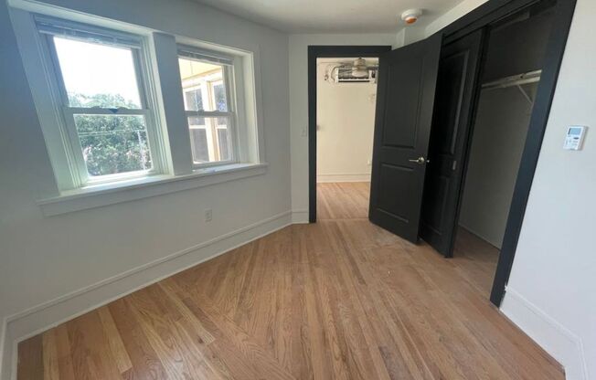 1 bed, 1 bath, 371 sqft, $780, Unit 403