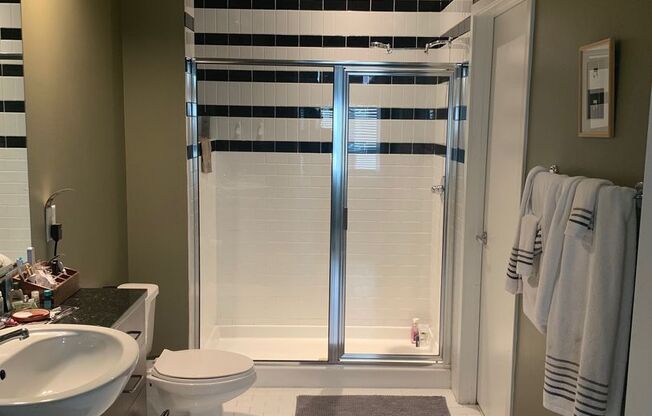 2 beds, 2 baths, $1,975, Unit # 238